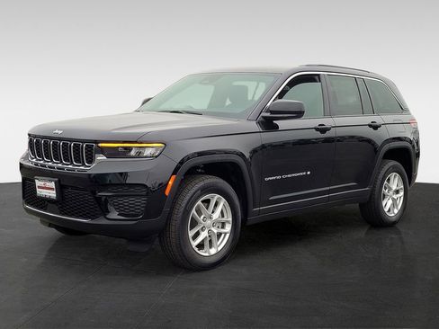 New 2025 Jeep Grand Cherokee Laredo X w/ Luxury Tech Group I image 8