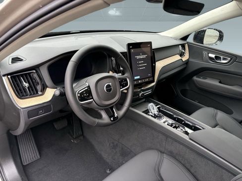 Used 2026 Volvo XC60 B5 Plus w/ Protection Package Premier image 4