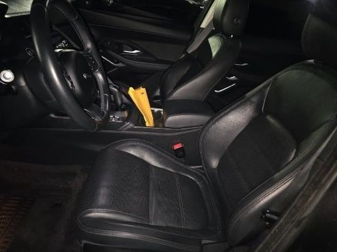 Used 2020 Jaguar E-PACE image 9