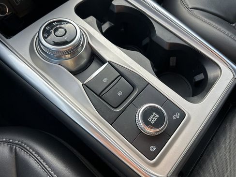 Used 2023 Ford Explorer XLT w/ Equipment Group 202A image 34