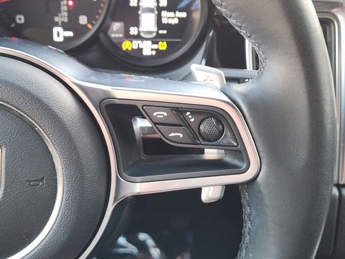 Used 2018 Porsche Macan AWD/4WD image 26