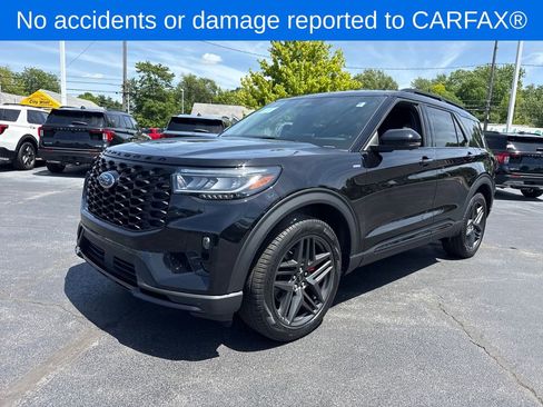 Used 2025 Ford Explorer ST-Line w/ Premium Package AWD/4WD image 2