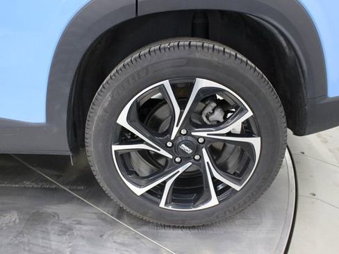 Used 2024 Chevrolet Trax RS w/ Driver Confidence Package FWD image 41