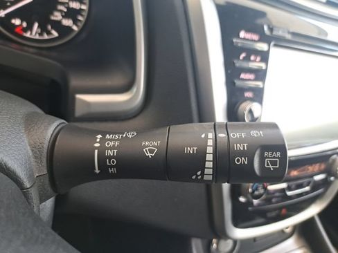 Used 2023 Nissan Murano SV AWD/4WD image 19