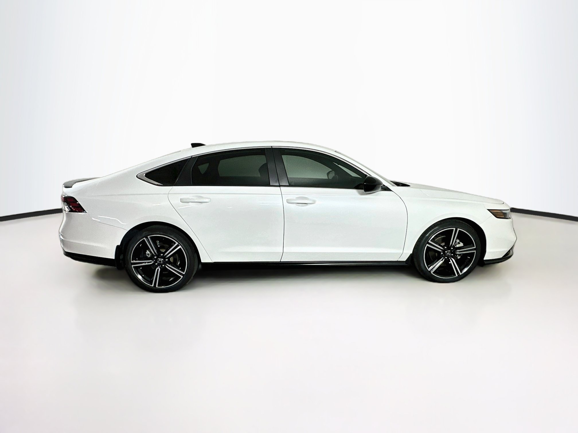 Used 2024 Honda Accord Sport image 10