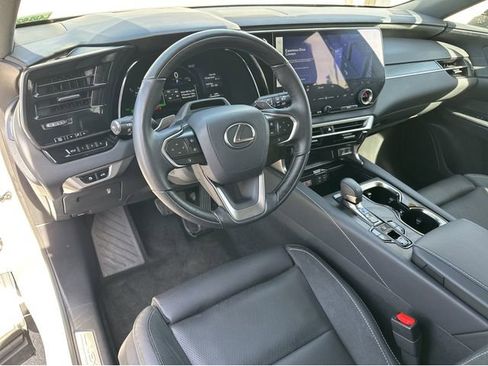 Certified 2025 Lexus RX 450h AWD w/ Luxury Package image 7