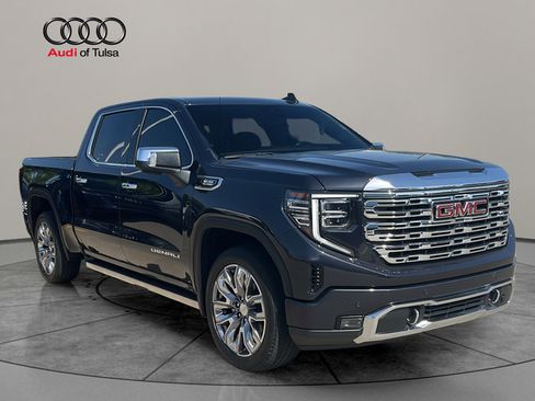Used 2023 GMC Sierra 1500 Denali w/ Denali Reserve Package AWD/4WD image 1