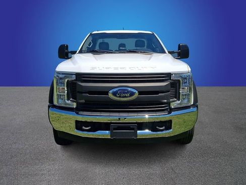 Used 2018 Ford F550 2WD Regular Cab Super Duty image 2