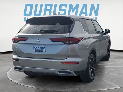 Used 2024 Mitsubishi Outlander SE image 6