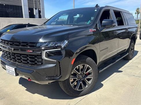 Used 2023 Chevrolet Suburban Z71 w/ Z71 Off-Road Package image 3