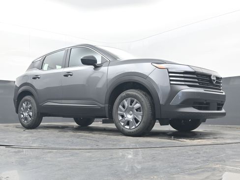 New 2026 Nissan Kicks S image 21