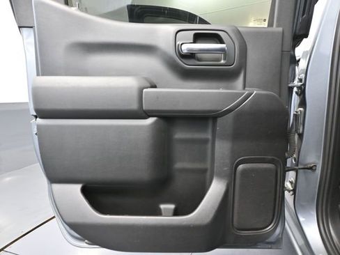 Used 2019 Chevrolet Silverado 1500 LT image 34