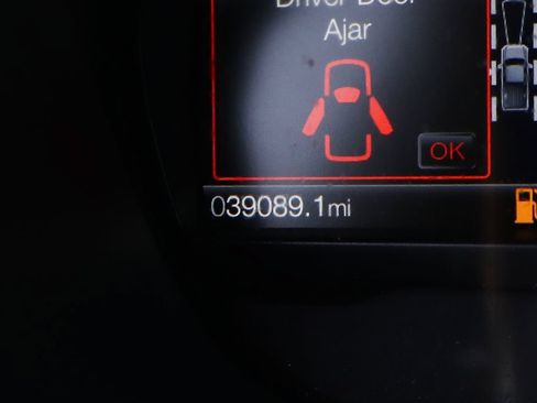 Used 2022 Ford Ranger Lariat w/ Tremor Off-Road Package AWD/4WD image 26