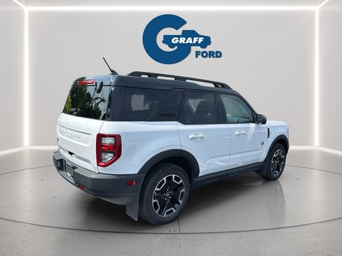 Used 2023 Ford Bronco Sport Outer Banks w/ Tech Package AWD/4WD image 8