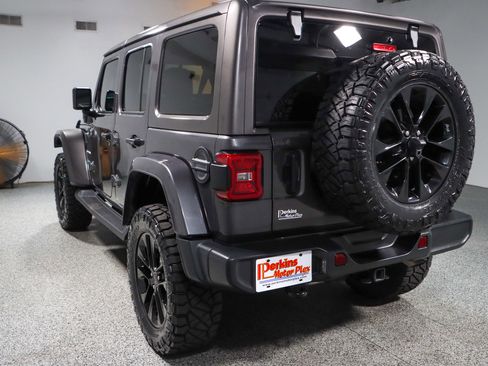 Used 2021 Jeep Wrangler Unlimited Sahara image 10