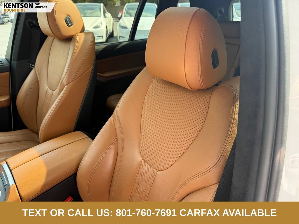 Used 2022 BMW X7 xDrive40i w/ M Sport Package AWD/4WD image 30