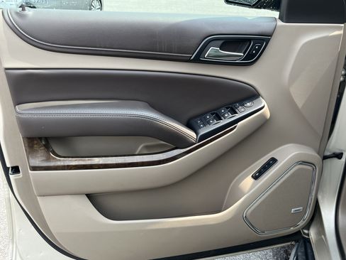 Used 2015 Chevrolet Tahoe LT w/ Luxury Package AWD/4WD image 24
