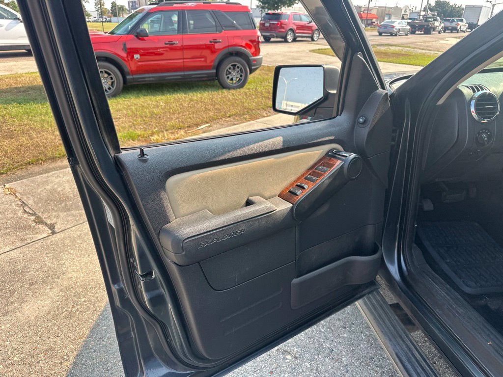 Used 2010 Ford Explorer Eddie Bauer RWD image 7