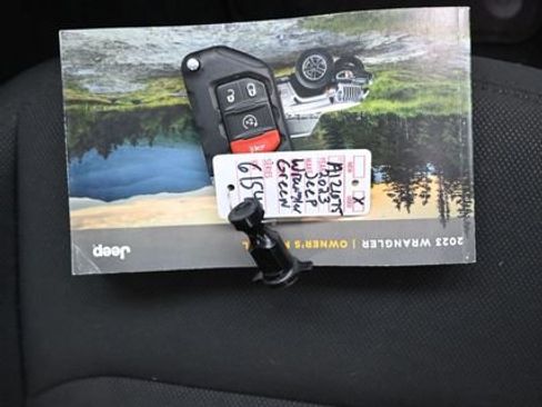 Used 2023 Jeep Wrangler Sport S image 10