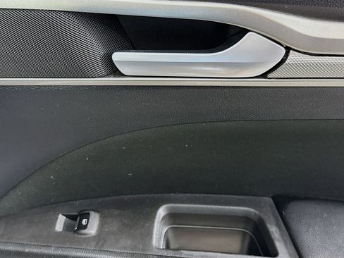 Used 2020 Ford Fusion SE FWD image 30