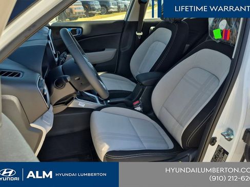 New 2026 Hyundai Venue SEL FWD image 15