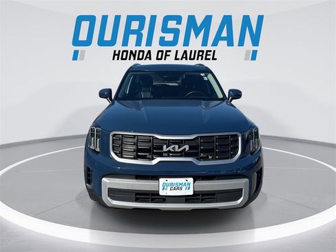 Used 2024 Kia Telluride S w/ S Sunroof Package image 3
