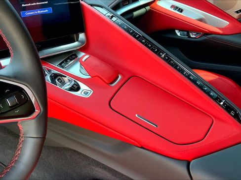 Used 2025 Chevrolet Corvette Stingray Preferred Cpe w/ 2LT RWD image 15