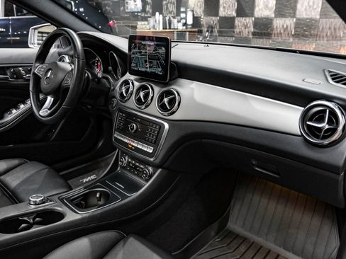 Used 2019 Mercedes-Benz GLA 250 4MATIC image 15