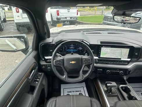 Used 2026 Chevrolet Silverado 1500 High Country w/ Technology Package AWD/4WD image 27