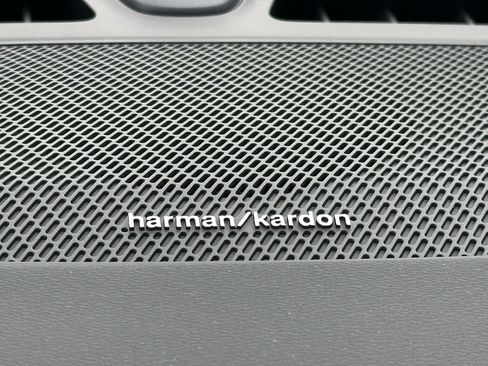 Used 2026 Volvo XC40 B5 Ultra w/ Protection Package Premier image 15