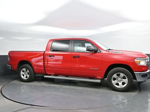 Used 2023 RAM 1500 Big Horn AWD/4WD image 3