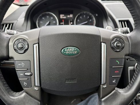 Used 2015 Land Rover LR2 AWD/4WD image 23
