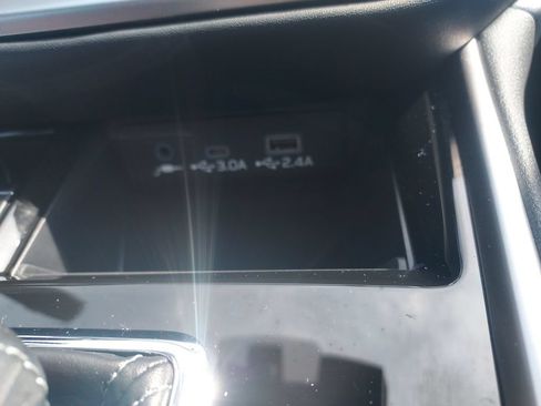 Certified 2025 Subaru Outback Premium AWD/4WD image 16