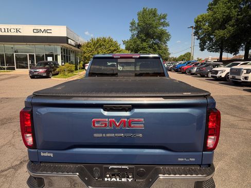 Used 2024 GMC Sierra 1500 SLE w/ Preferred Package AWD/4WD image 18