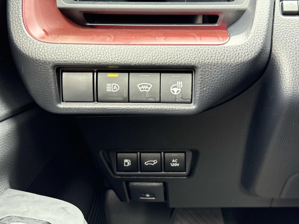 Used 2024 Toyota Prius Prime Premium FWD image 15