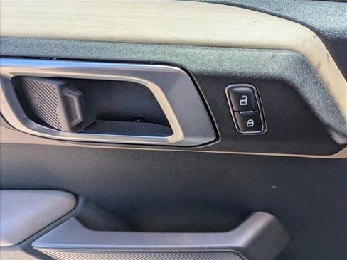 Used 2023 Ford Bronco Wildtrak AWD/4WD image 10