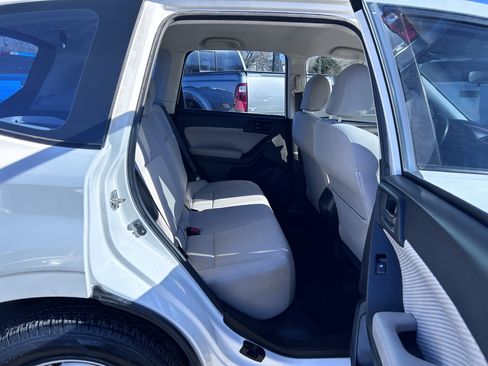 Used 2018 Subaru Forester 2.5i image 10