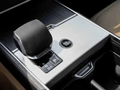 New 2026 Land Rover Range Rover SE AWD/4WD image 30