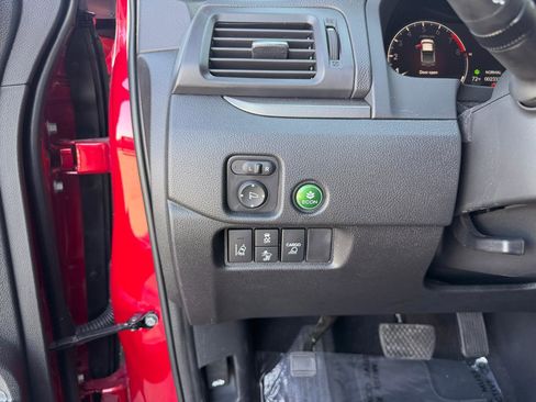 Used 2025 Honda Ridgeline RTL image 12