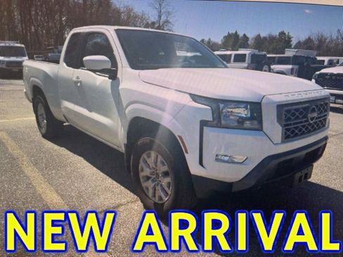Used 2024 Nissan Frontier SV w/ SV Convenience Package image 1