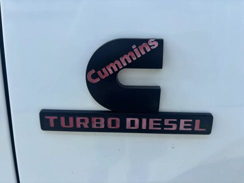 Used 2017 RAM 2500 Tradesman w/ Chrome Appearance Group AWD/4WD image 9