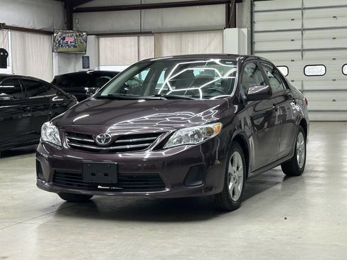 Used 2013 Toyota Corolla LE Special Edition image 5