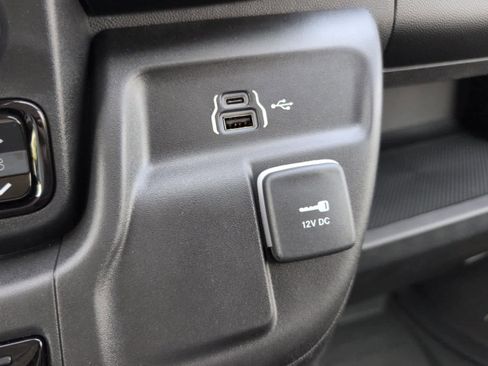 Used 2025 RAM ProMaster 2500 w/ Safety Group image 27