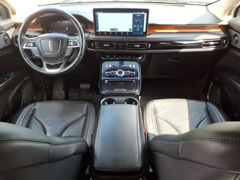 Used 2022 Lincoln Nautilus Reserve AWD/4WD image 24