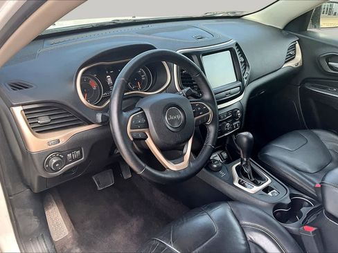 Used 2017 Jeep Cherokee Limited AWD/4WD image 17
