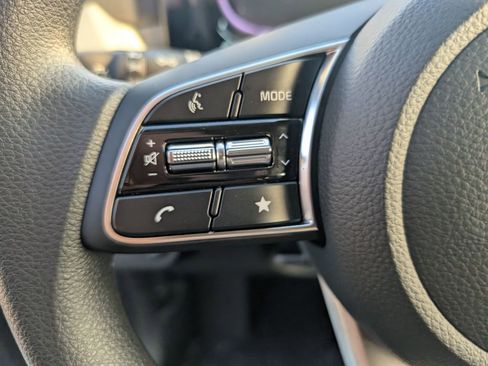 New 2026 Kia Seltos LX image 17