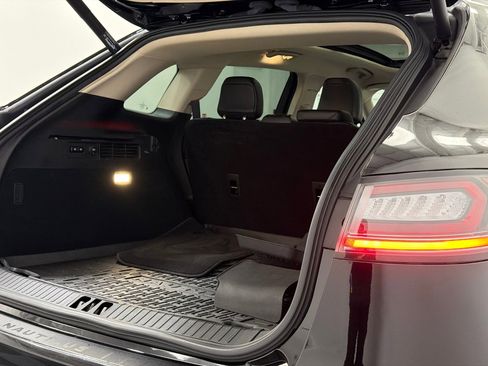 Certified 2022 Lincoln Nautilus Reserve w/ Equipment Group 201A image 7