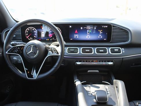 Used 2025 Mercedes-Benz GLE 350 4MATIC image 15