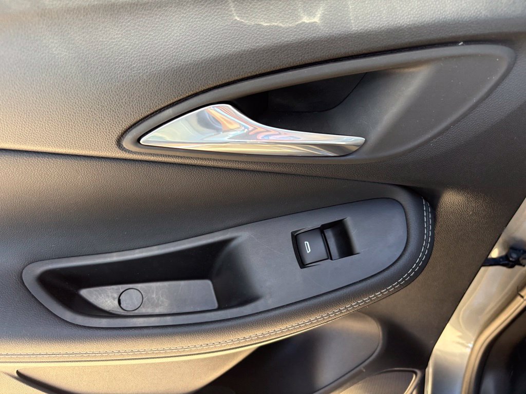 Used 2022 Buick Encore GX Select w/ Experience Buick Package FWD image 39