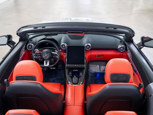 Used 2022 Mercedes-Benz SL 63 AMG 4MATIC image 11